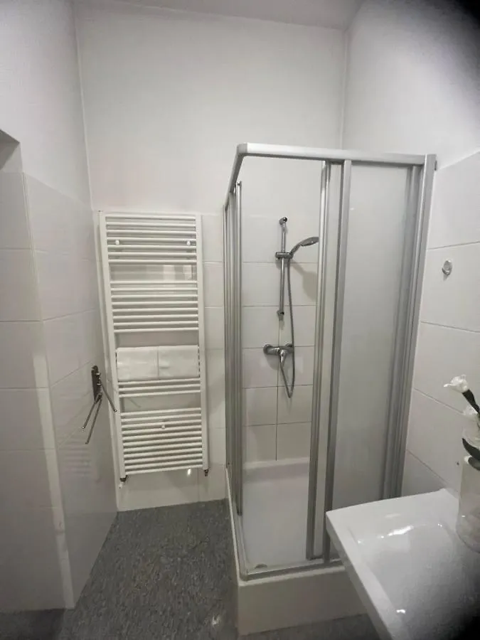 Plener Paradise Wien 0*,  Österreich